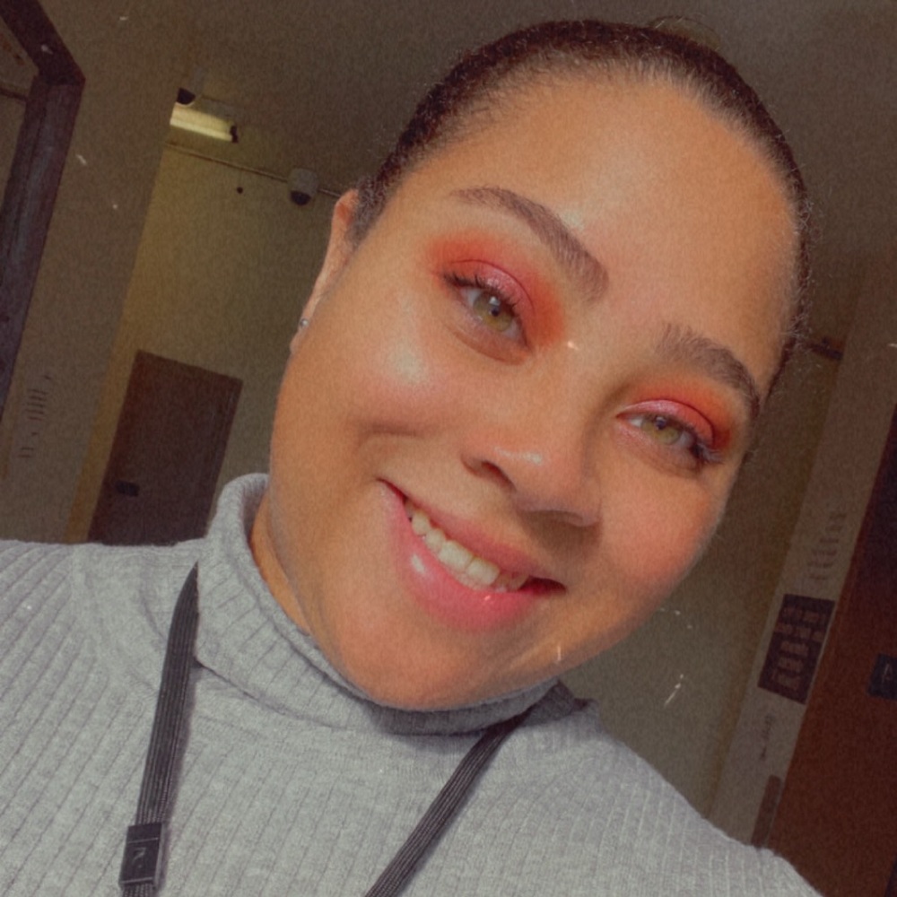 Meet your Posher, Caitlin